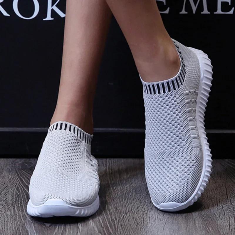 Women Shoes New Lightweight Fashionable Mesh Knit Exercise Flat Shoes Outdoor Shopping Park Walking One Foot Trendy Leisureshoes