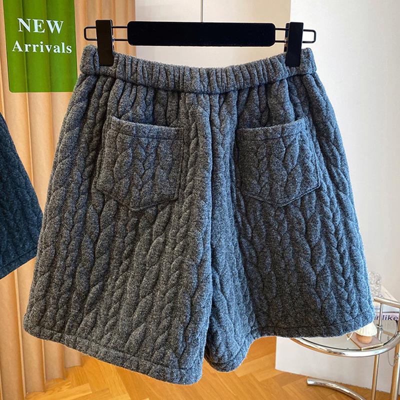 

Stylish Grey Wool Cable Knit A-Line Shorts for Women - Winter 2025 Collection: Loose, Slimming, Versatile, and Trendy Bootcut Design. Small