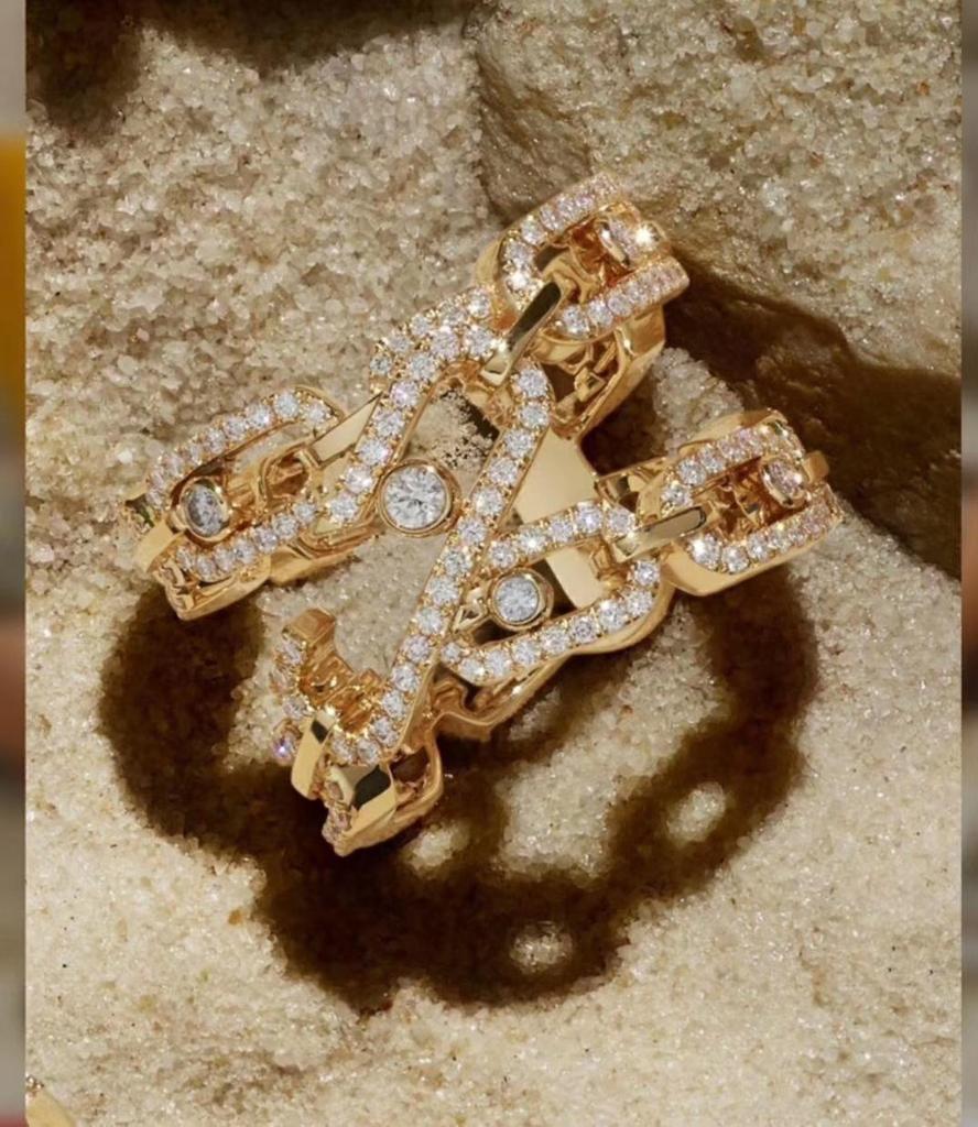 Nuevo Anillo de Temperamento, Estilo Clip de Papel Cuadrado de Circonita, Anillo Completamente Diamantado, Personalidad Exagerada, Moderno y Versátil