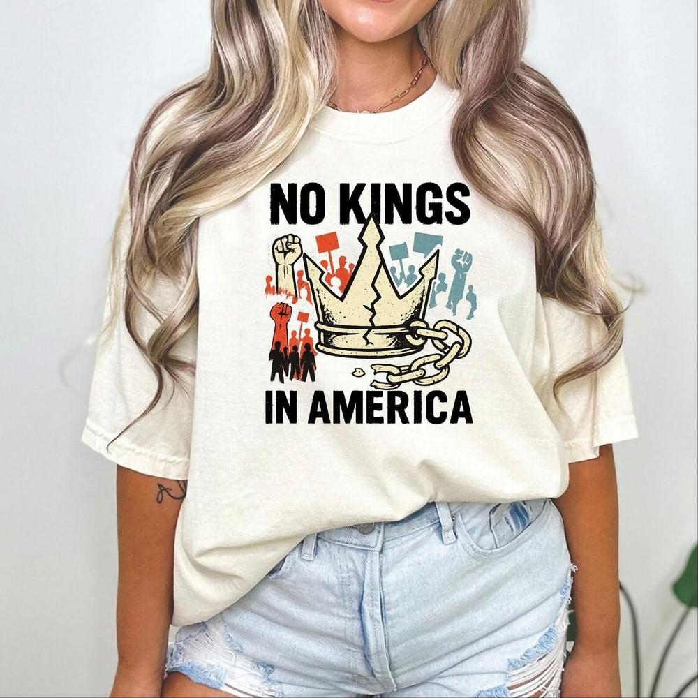 No Kings In America Shirt, Political Democracy Tee, Democracy Not Monarchy Tee Unisex T-Shirt M