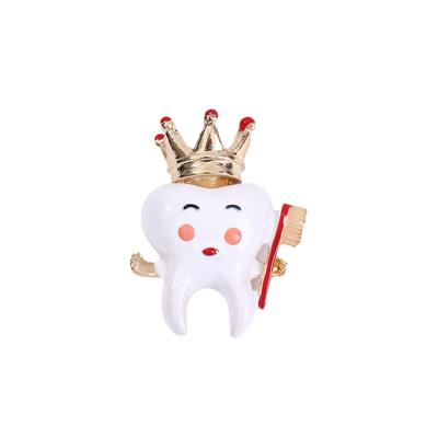 Enamel Teeth Pin for Women Unisex Rhinestone Cartoon Tooth Brooch Event Party Backpack Decoration Clothes Accessories