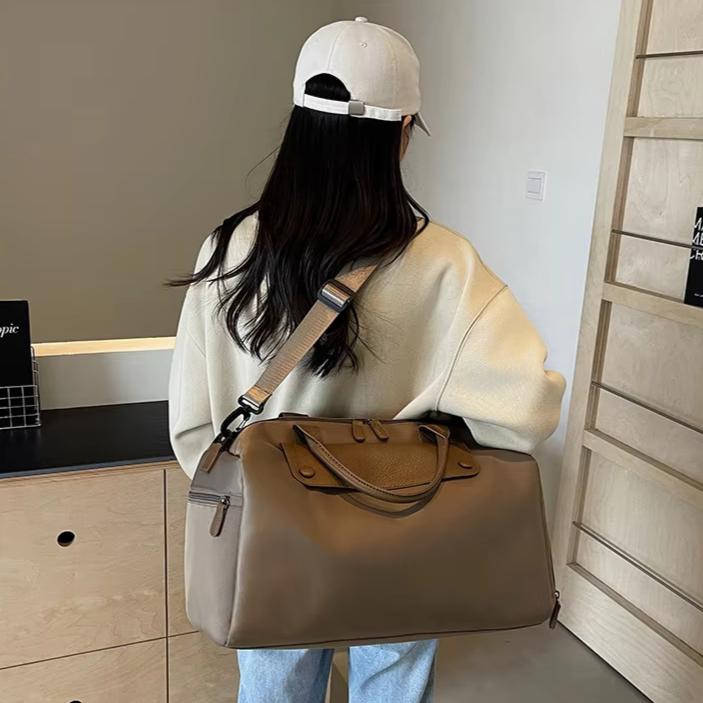 Fashion Korean Style Sports Bag Lightweight Oxford Travel Tote for Gym Swimming Beach Essentials High-capacity Sport Bags