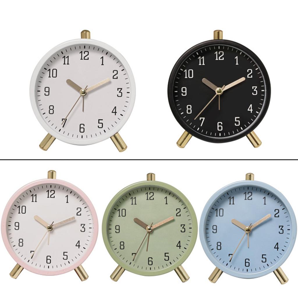 Elegant Quiet Quartzs Alarm Clock with Warm Yellow Nightlight for Peaceful Sleep Suitable for Home and Office Decors