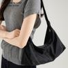 Large Capacity Nylon Material Underarm Bag, Lightweight and Versatile, Niche Design, Simple and Lightweight Handheld Shoulder Bag for Women