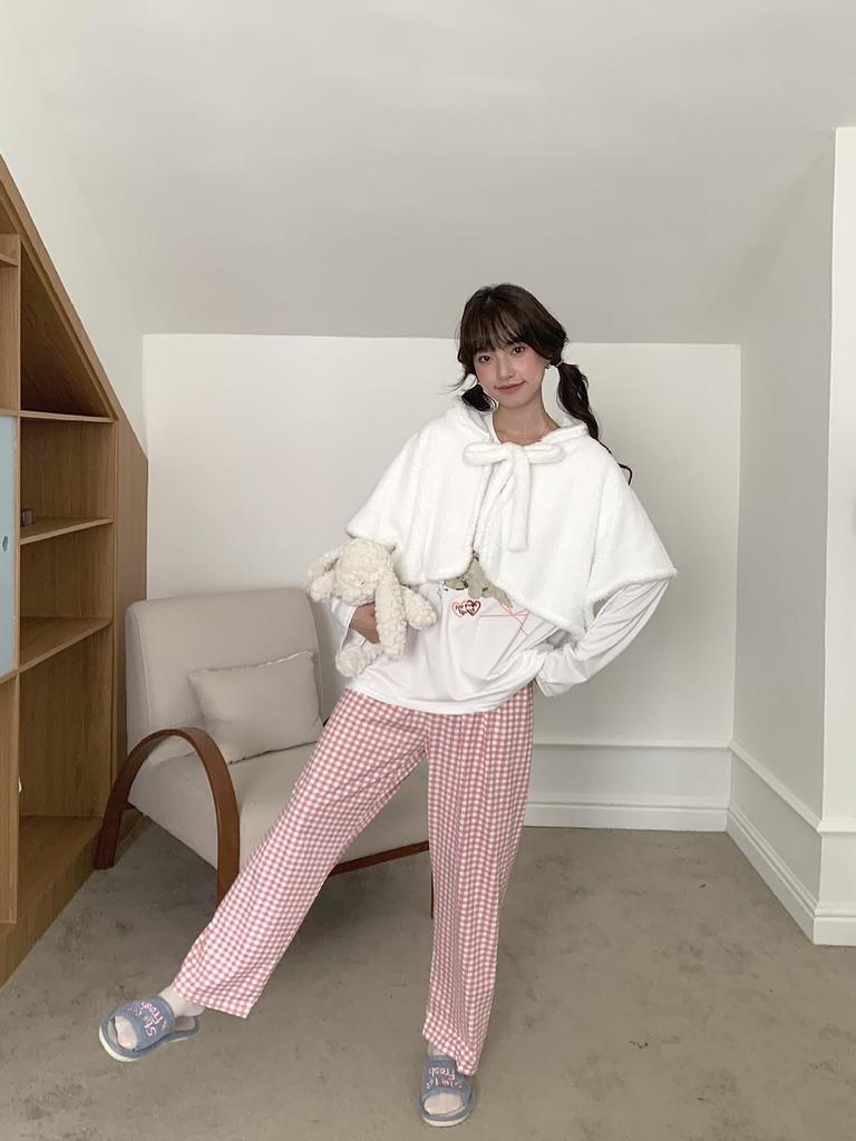 2025 Trendy Winter Hooded Shawl Cape: Thickened Bathrobe Blanket for Office, Cute Student Style.