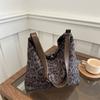 Autumn and winter popular leopard print bag women's new casual large-capacity commuting shoulder bag messenger tote bag