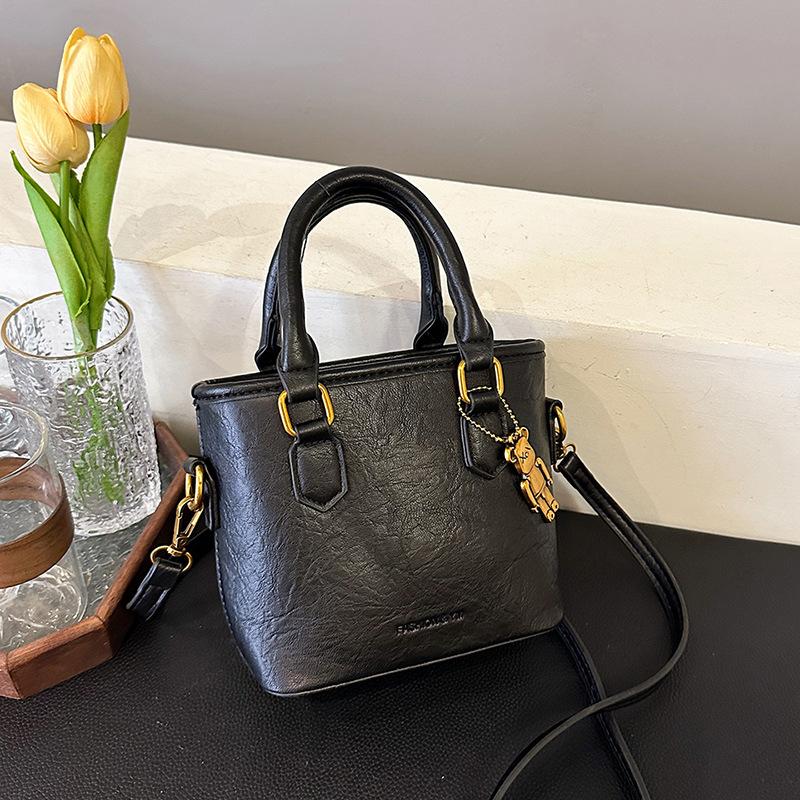 

Handbag bag women s premium new popular shoulder trend texture retro portable messenger bag чёрный