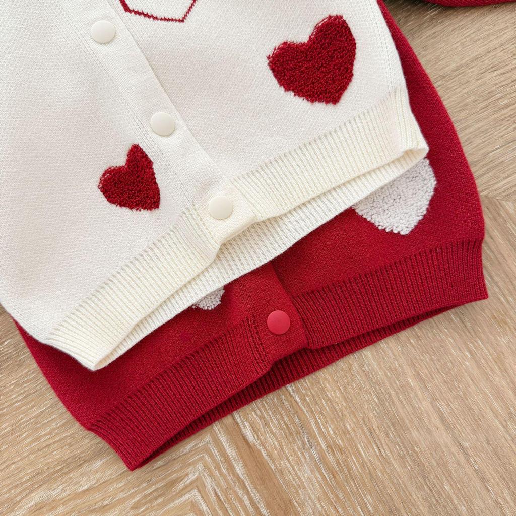 Baby Girl Korean-Style Heart Jacquard Knit Cardigan – Soft & Versatile for Autumn/Winter