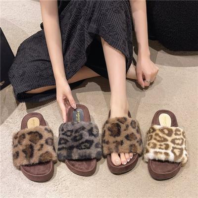 Mode Vinter Damtofflor i Päls Inomhus Pälsiga Luddiga Skor Hemma Mysiga Varma Tofflor Dam Flipflops Mjuk Sula Tongs Femme Claquette Luxe