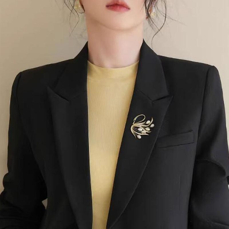 Exquisite Cat Eye Swan Brooch Feminine Corsage, Fashion Suit Personalized Pin Neck Clothing Accessories