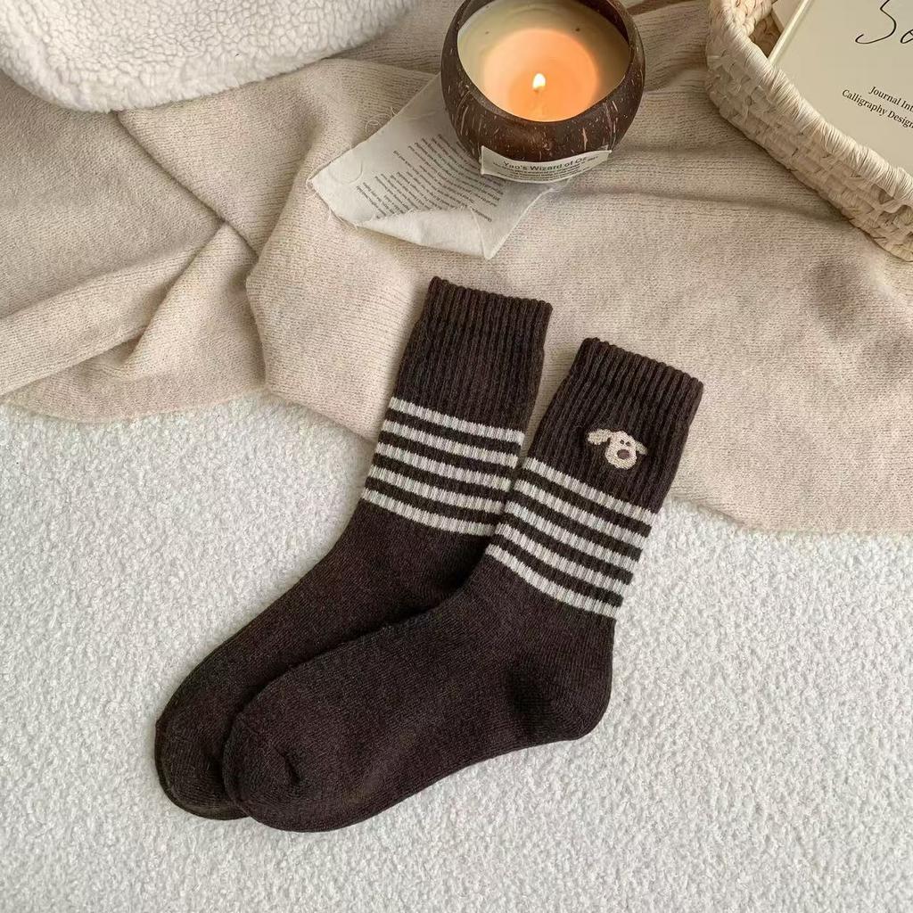 Wollsocken für Damen im Herbst und Winter Wadenlange Socken mit Fleece und Verdickung Warm und niedlich Welpen Gestreifte Damensocken