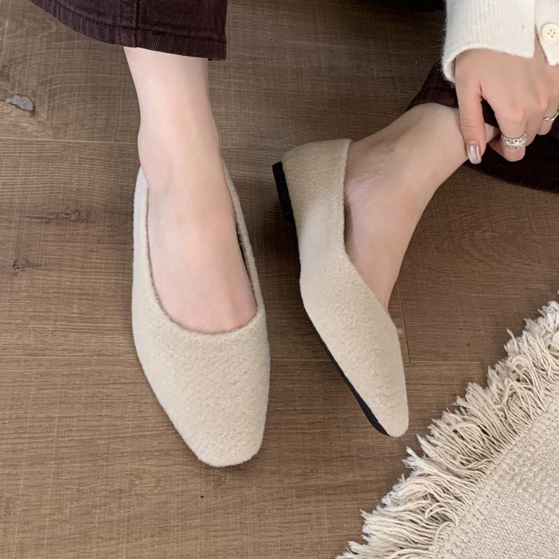 Korean flat-bottomed versatile velvet Doudou shoes single shoes women's shoes 2025 new autumn and winter outer wear simple Mao Mao shoes