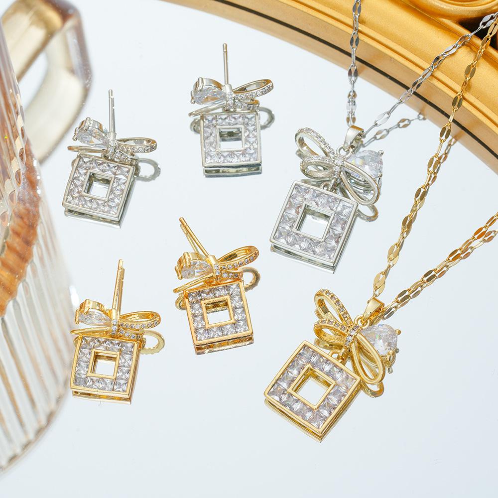 Light Luxury Flower Iris Imitation Red Sapphire Necklace Versatile Fashion Temperament Set for Women