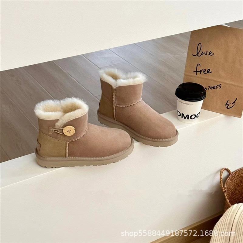 Henan Sangpo snow boots classic sheepskin fur integrated warm versatile