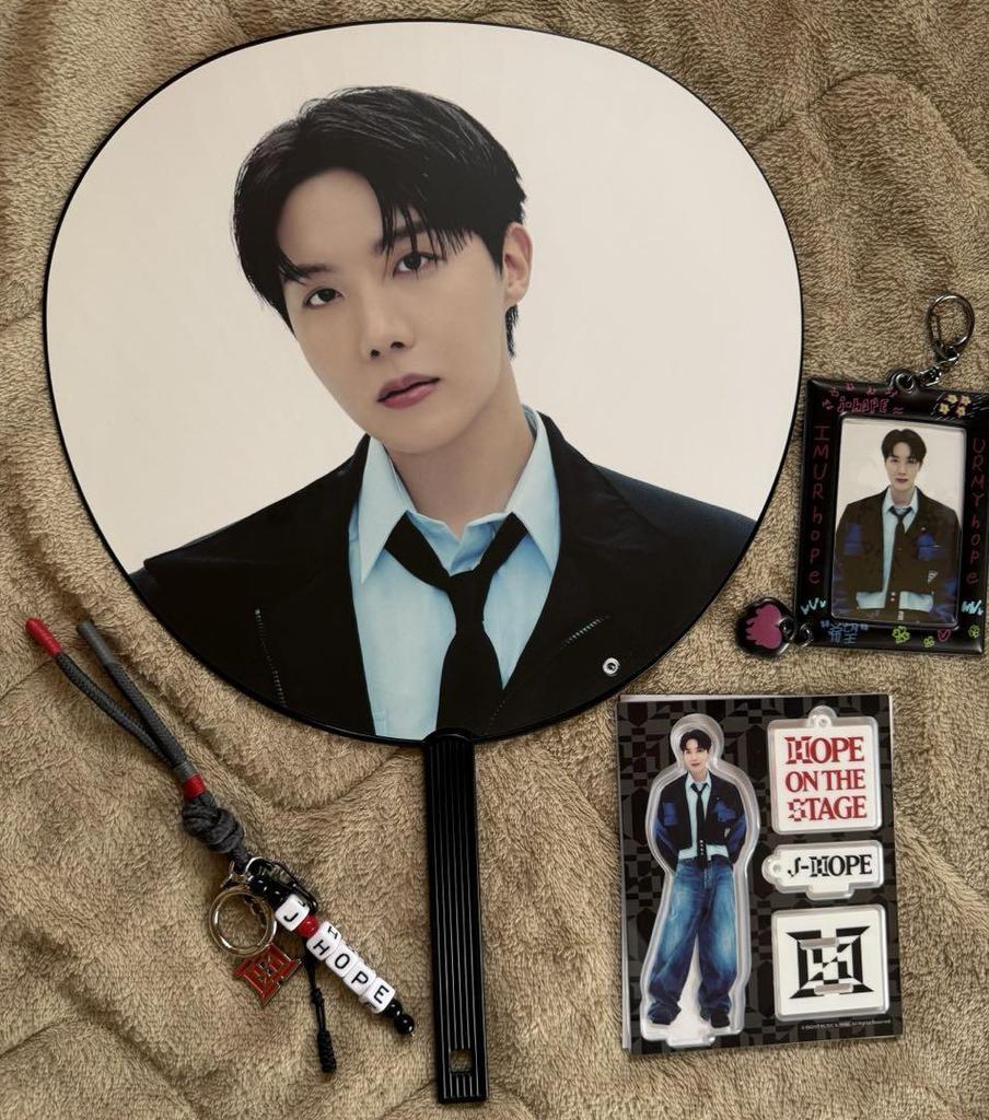 [USED] BTS J-HOPE Hobby Fan Acrylic Stand Key Ring Card Holder