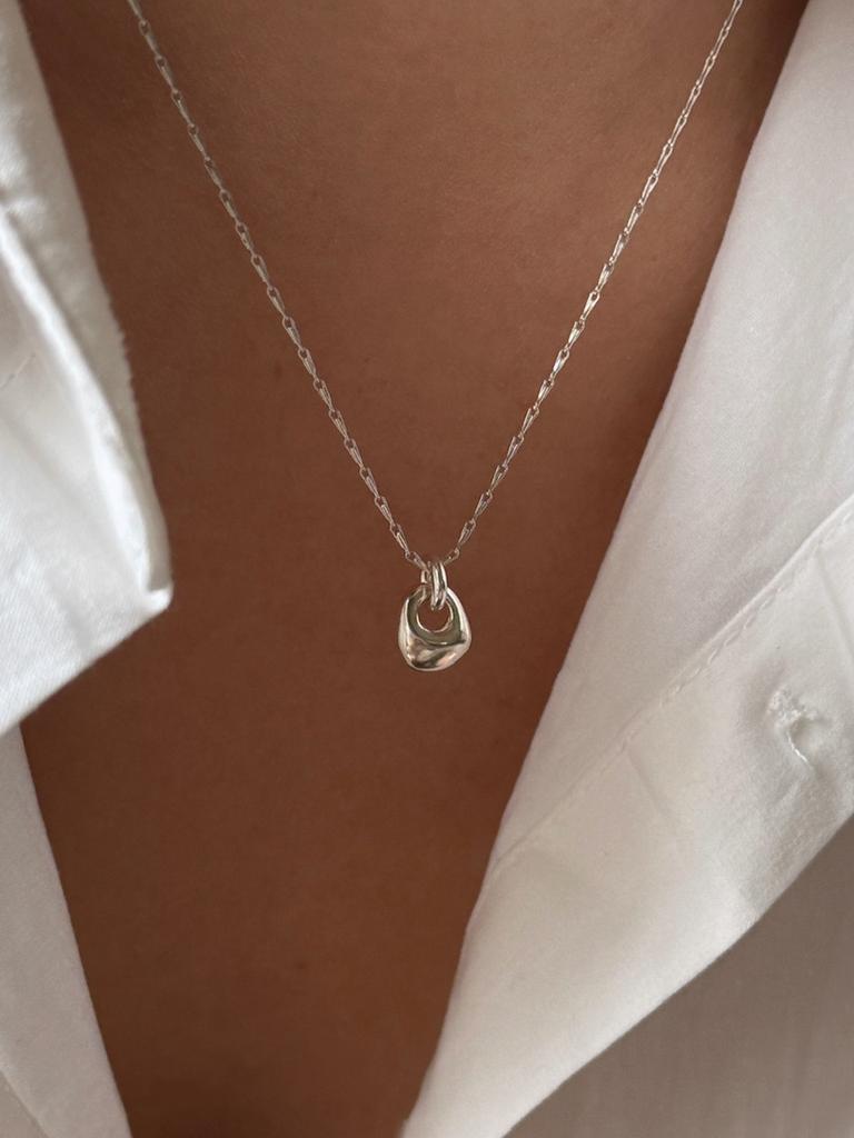 Melliv Pebble Drop Necklace_Mvn49