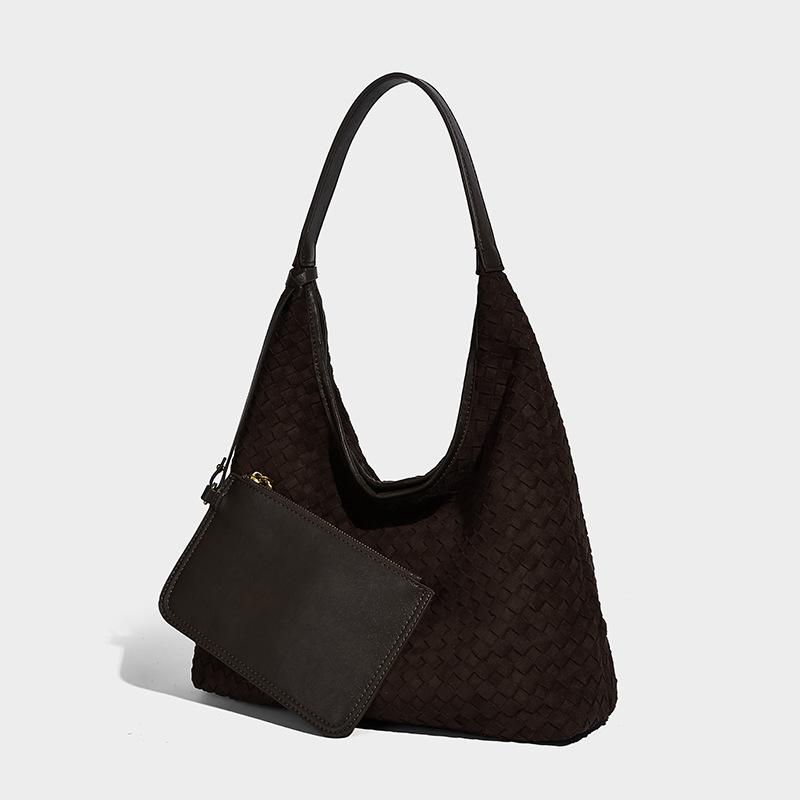 Microdermabrasion Handwoven Commuter Tote Bag 2025 New Simple Large Capacity Women's Bag Niche Design Underarm Bag