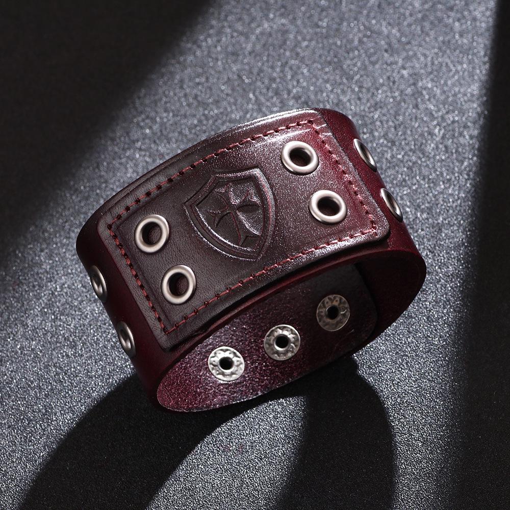 Qinuo Vintage European and American Genuine Leather Bracelet - Classic Simple Design.
