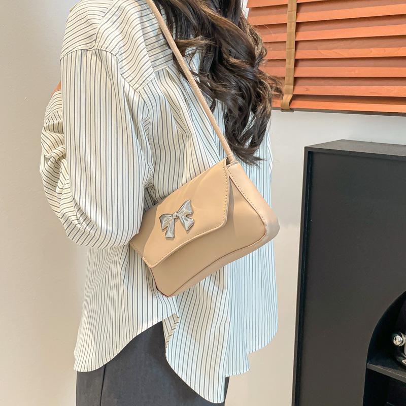 2025 Solid Color Summer New Simple Fashion Bow Casual Commuting French Underarm Shoulder Messenger Bag Bag Women