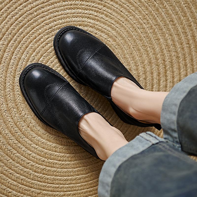 Fashion 2025 New Spring Genuine Leather Women Shoes Round Toe Women Pumps Brogue Designs Shoes for Women Med Heel Loafers Ladies Shoes