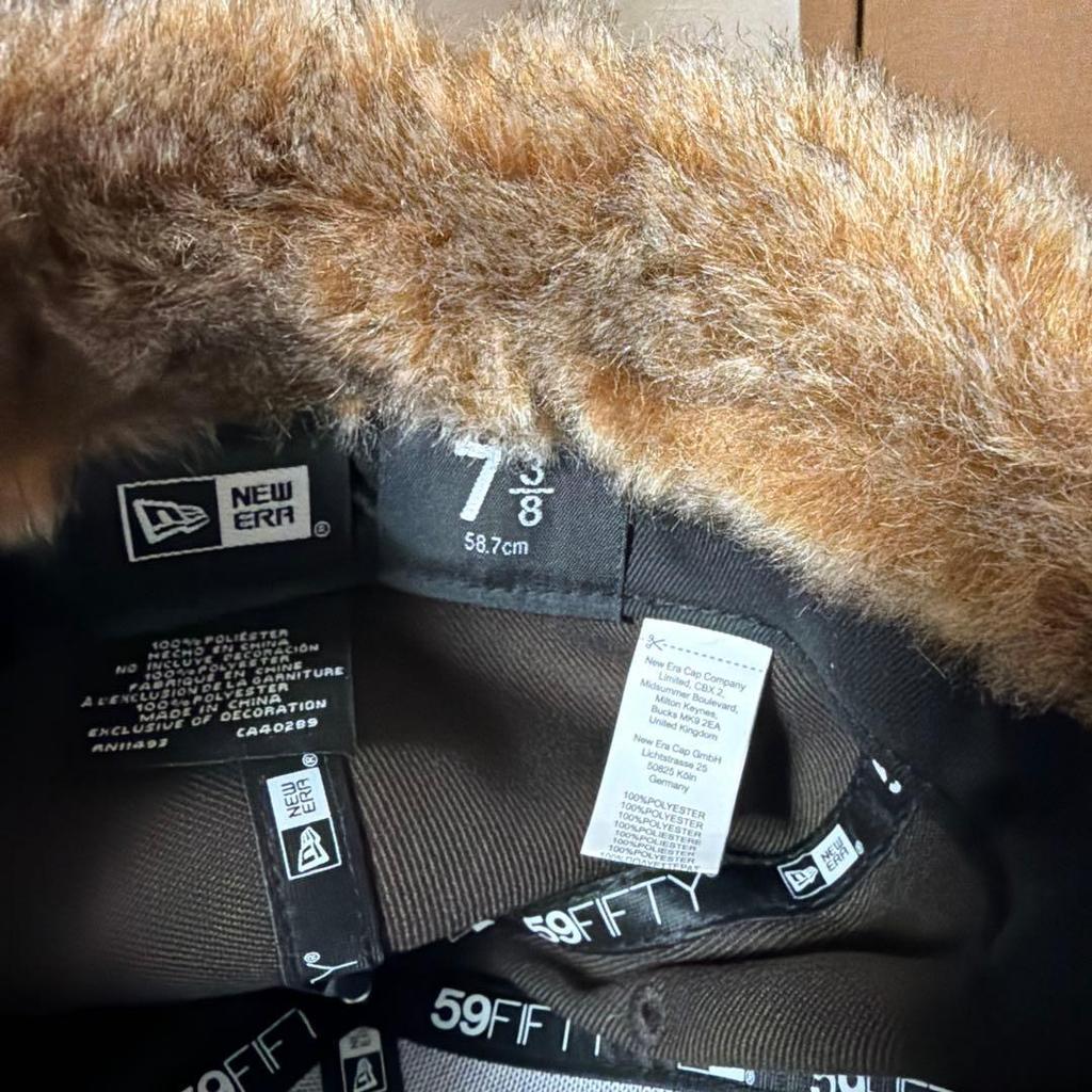 Used NEWERApalace flight cap