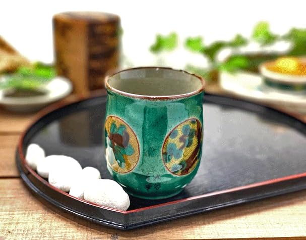 Kutani Large Round Crest Green Color [Tean Cup] Pine, Bamboo, Plum, [back Picture]