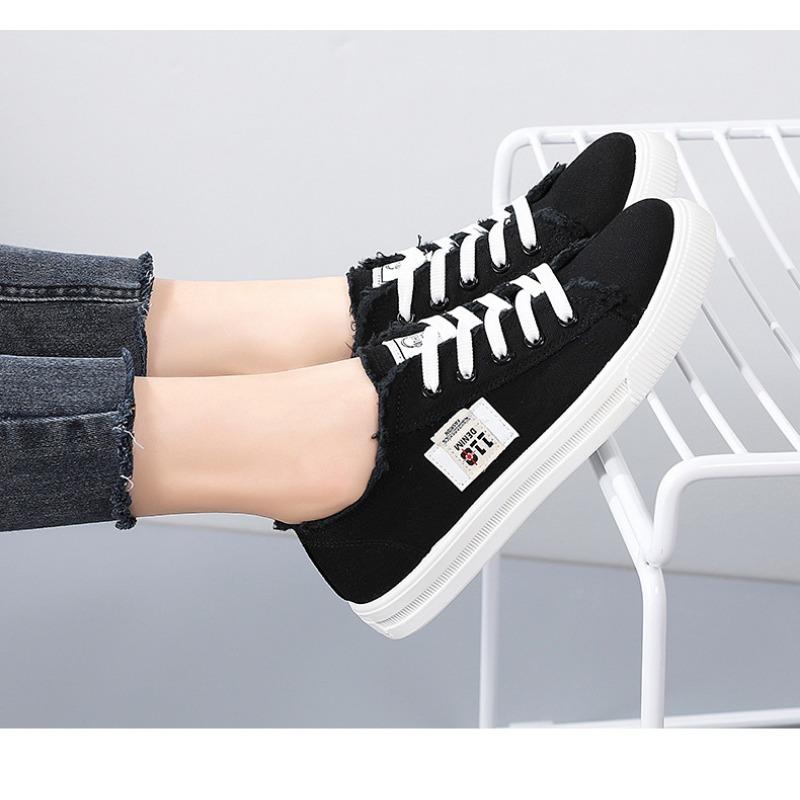 The New Student Flat Sports Sneakers   Large-sized Women's Singles
