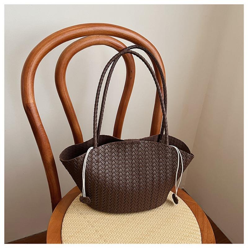 Large Capacity Woven Vegetable Basket Bag Women's Summer New Shoulder Underarm Mother Bag Commuter Tote Bag