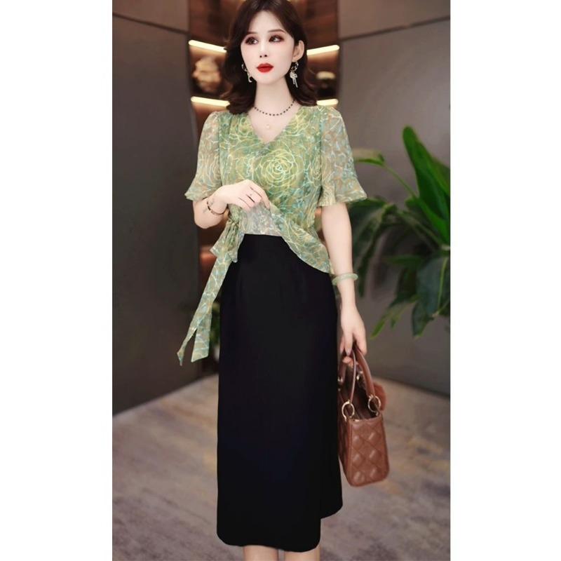 Summer New Chiffon T-shirt for Women, Fashionable Temperament, Versatile and Age-reducing Loose Top for Women