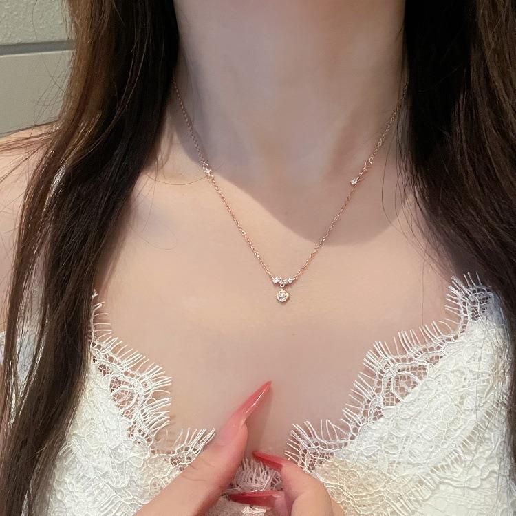 Feine 925er Silber Kamelienkette mit funkelndem Diamantanhänger für Damen