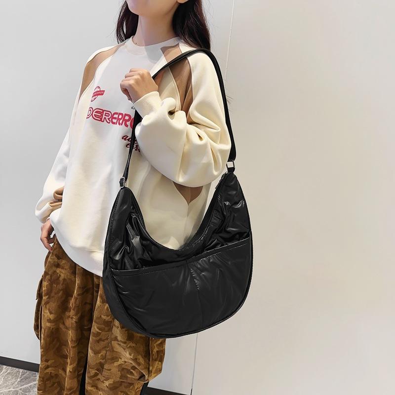 Dumpling Bag Large Capacity Satchel Women'S Niche Bag Fashion Versatile Shoulder Bag Diamond Grid