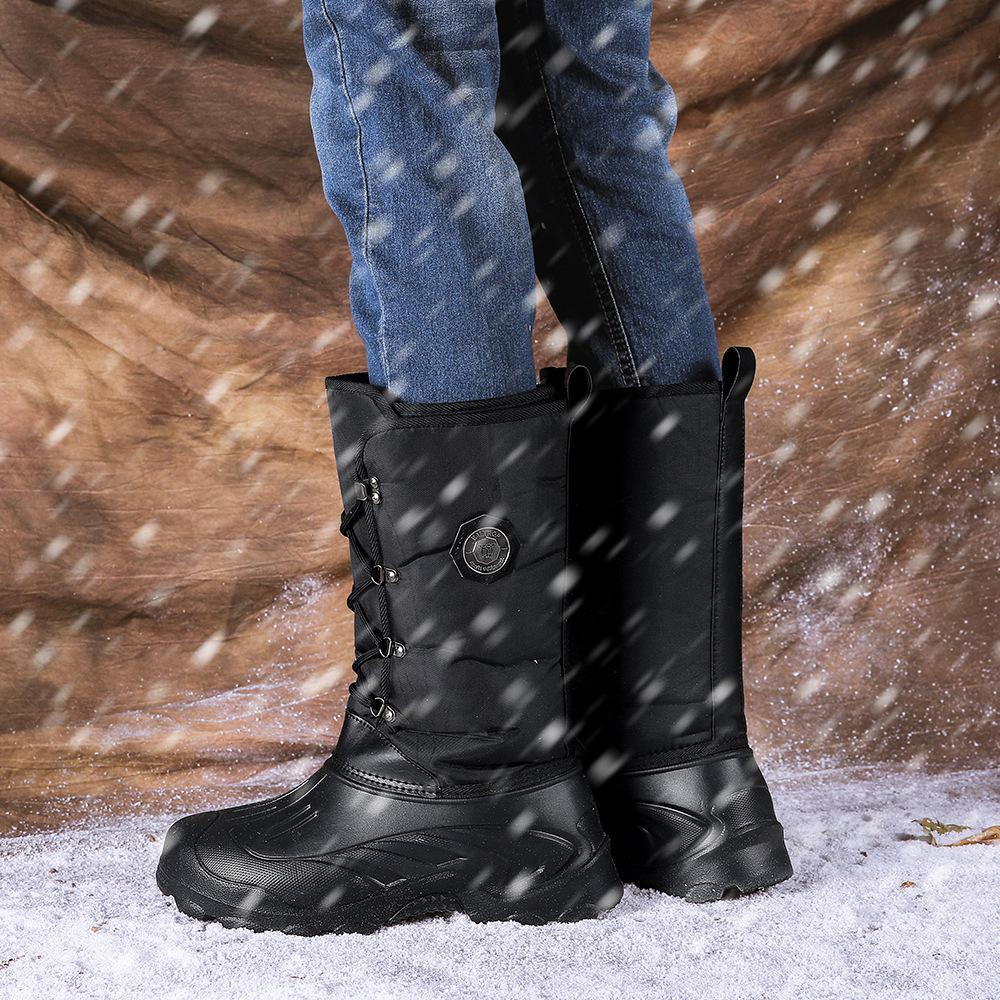 Men's Camouflage High-Top Winter Boots: Waterproof, Insulated, and Durable for Fishing and Snow.