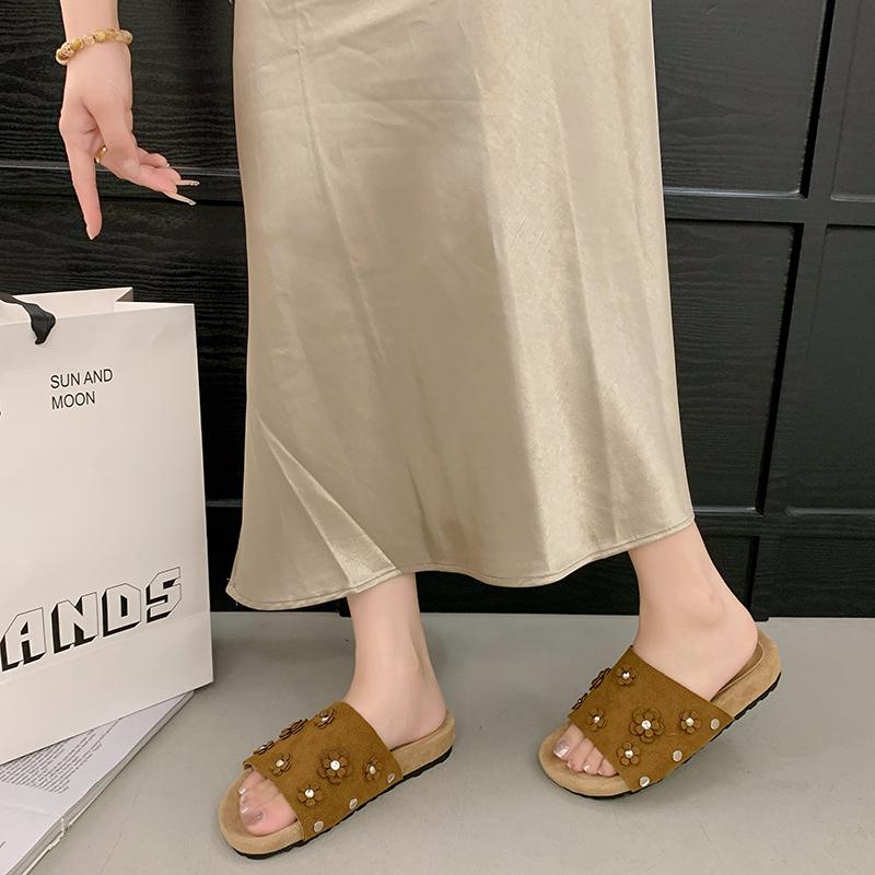 Fashion 2025 New Flower Women Slippers Flats Shoes Walking Dress Women Sandals Summer Retro Flip Flops Designer Fashion Shoes