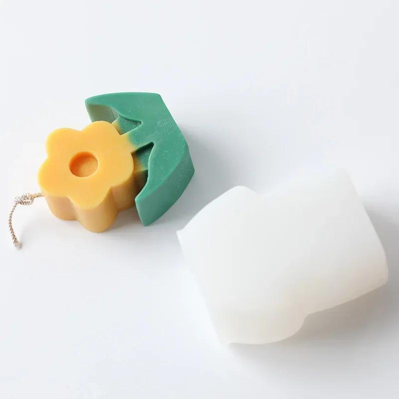

Small Flower Silicone Candle Mold Five Petal Flower Cute Bouquet Scented Candle Making Molds DIY Fondant Molds Chocolate Mold