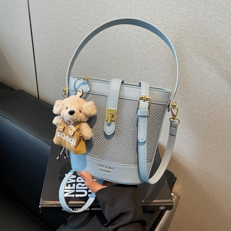 Hand carry fashion casual bucket bag women's 2025 new retro trend shoulder bag high-end women's bag