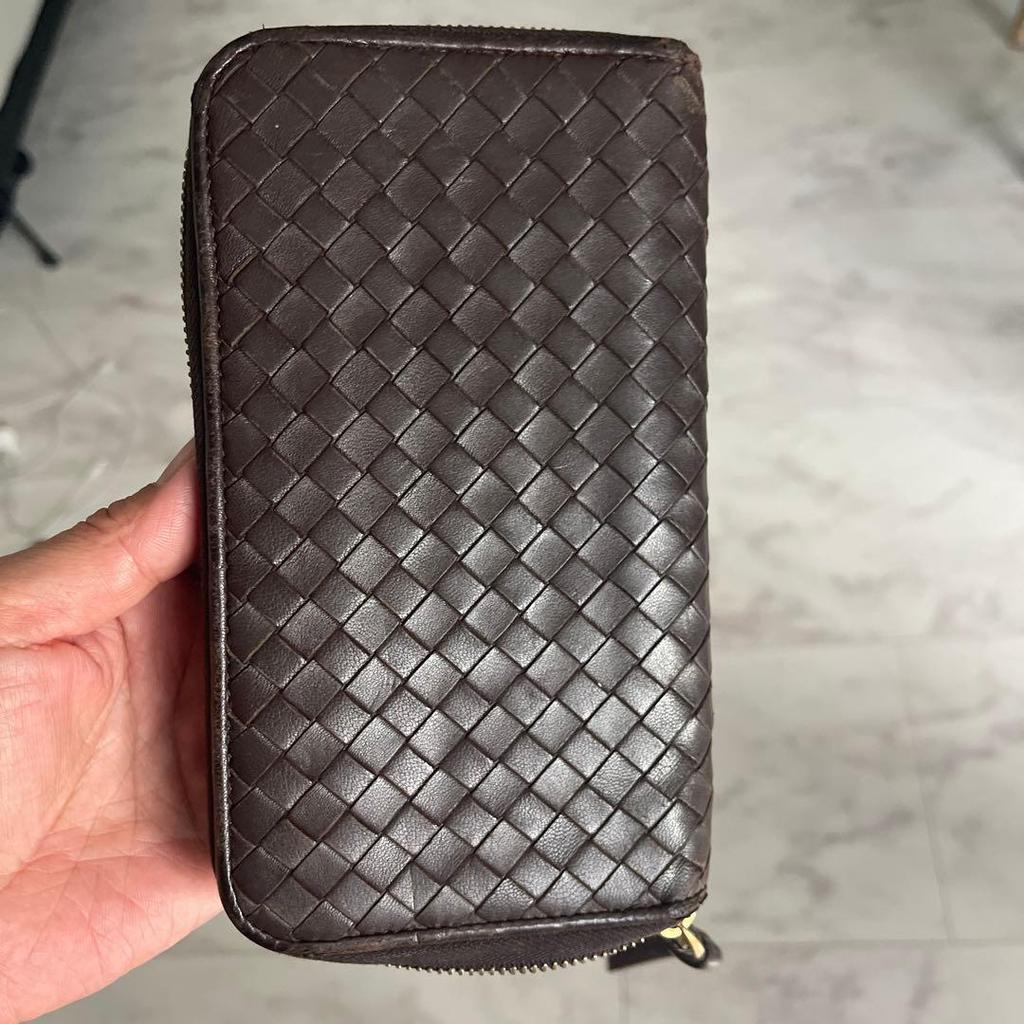 Used Intrecciato round zip long wallet brown