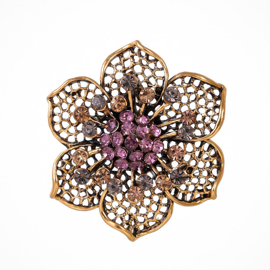 

Vintage Floral Pin With Water Drilled Metal For Womens Fashion Accessory золотий