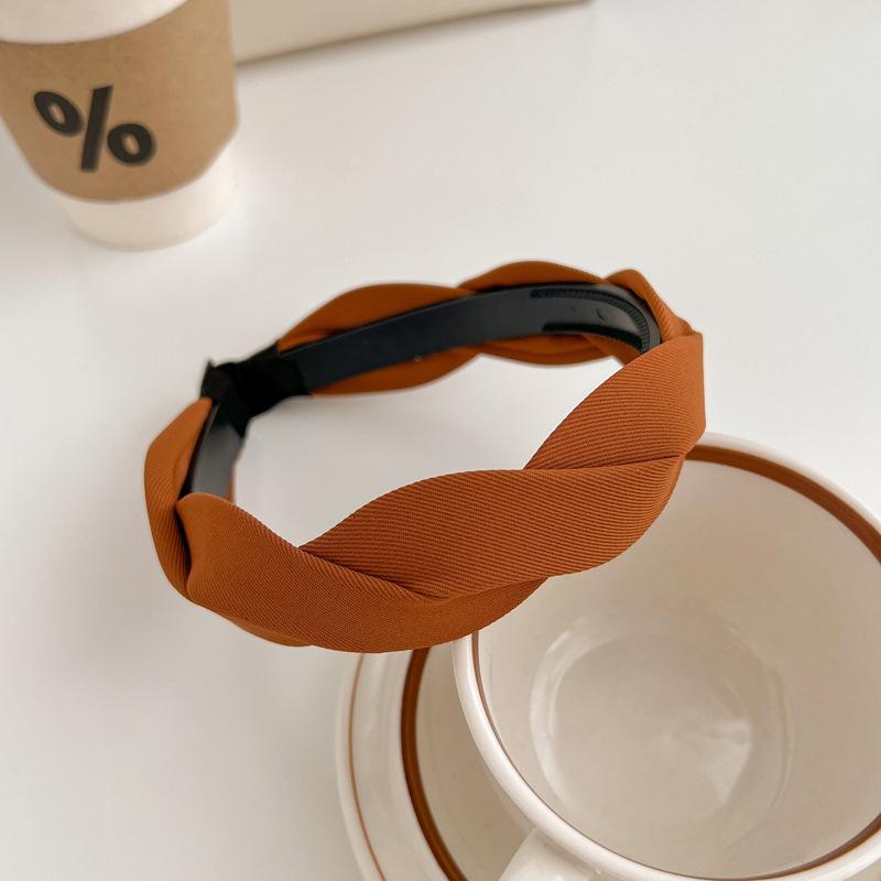 

Elegant Pressure Hair Tie Creative Fashionable and Simple Braided Headband French Retro Twist Hair Band Anti-slip Hair Accessory