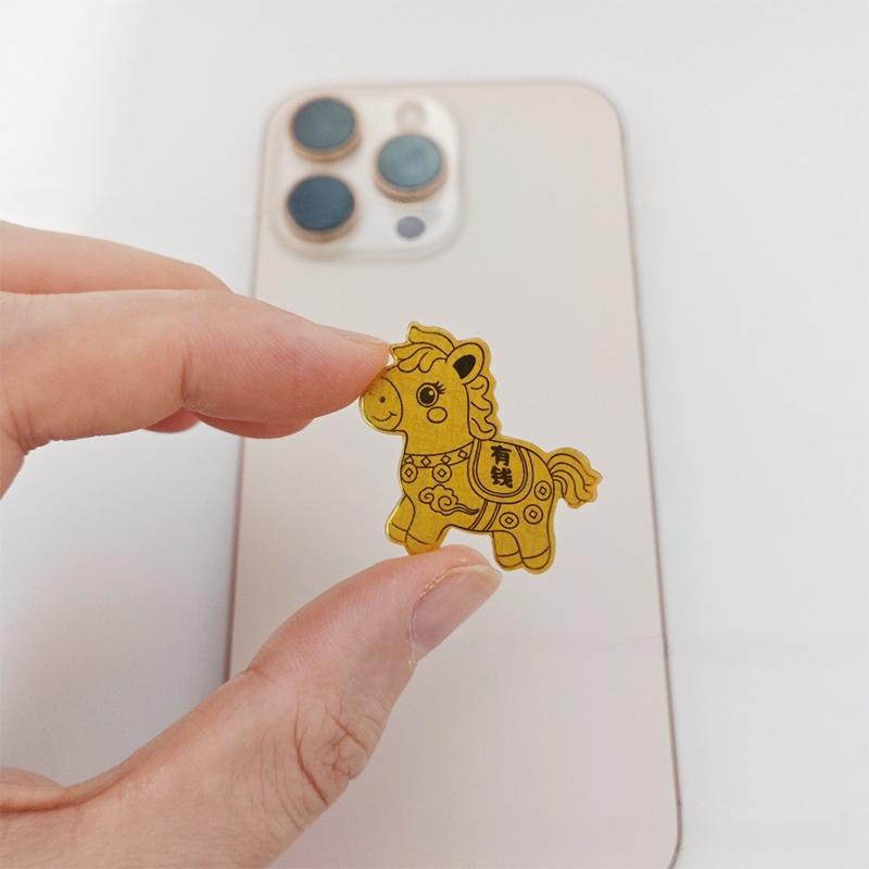Zlatá fólie Šťastný kůň Dekorace na mobilní telefon Samolepky DIY Dekorace Samolepicí záplata Samolepka na rok s akrylovou krabičkou