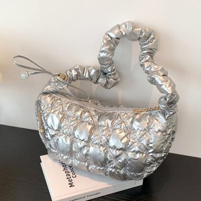 Modische gesteppte Henkeltasche Wolke plissiert Blasen Pendeltasche Lässige einfache Umhängetasche Elegante einfarbige Umhängetasche