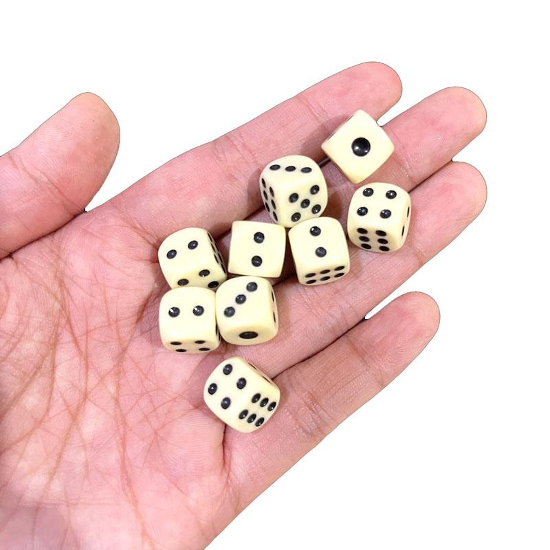 100 Piece 10Mm Acrylic Square Point Dice Puzzle Gaming 6 Sided Dice Diy Game Accessory Decider Birthday Parties Blackwhite Cube