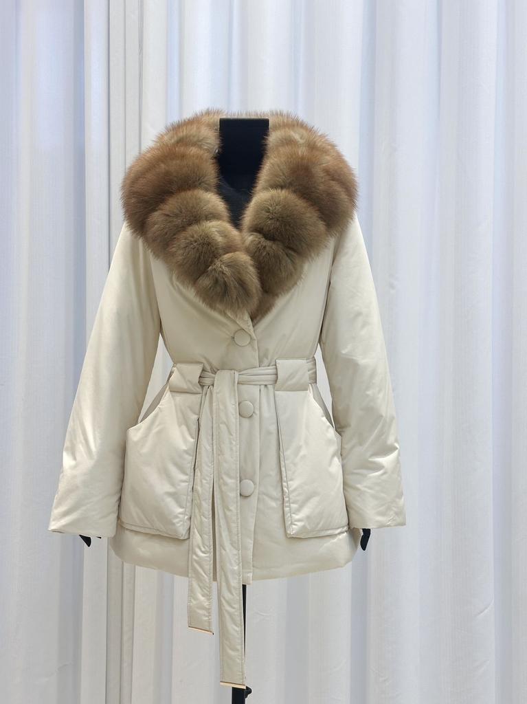 Giacca invernale nuova con collo in vera pelliccia di volpe e piumino d'anatra da donna, lunghezza media e lunga, alla moda, vestibilità ampia, ispessita, calda