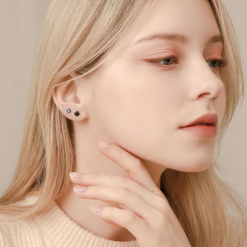 

JEWNEL 14K Color Cubic Press Piercing (8 Colors/5 Sizes) black