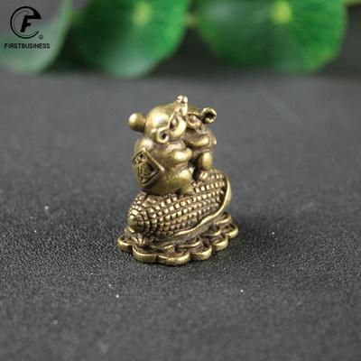 Vintage Copper 2021 New Design Corn Rat Kiss Love Figure Small Ornaments Brass Corn Mouse Heart Desk Decoration Keychain Pendant