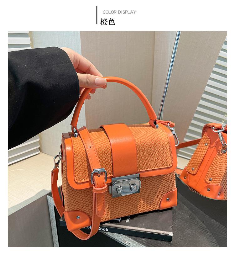 Korean Version Messenger Bag Fashion Handbag 2025 Summer New Niche Personalized Small Square Bag Casual Cute Shoulder Bag