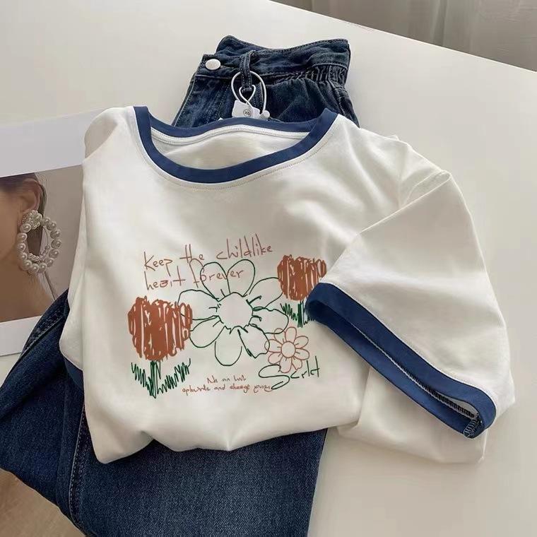 Czysta bawełna, biały t-shirt damski z krótkim rękawem, letni design, niszowy, w kontrastowym kolorze, w stylu Hong Kongu, szykowny top z bazą