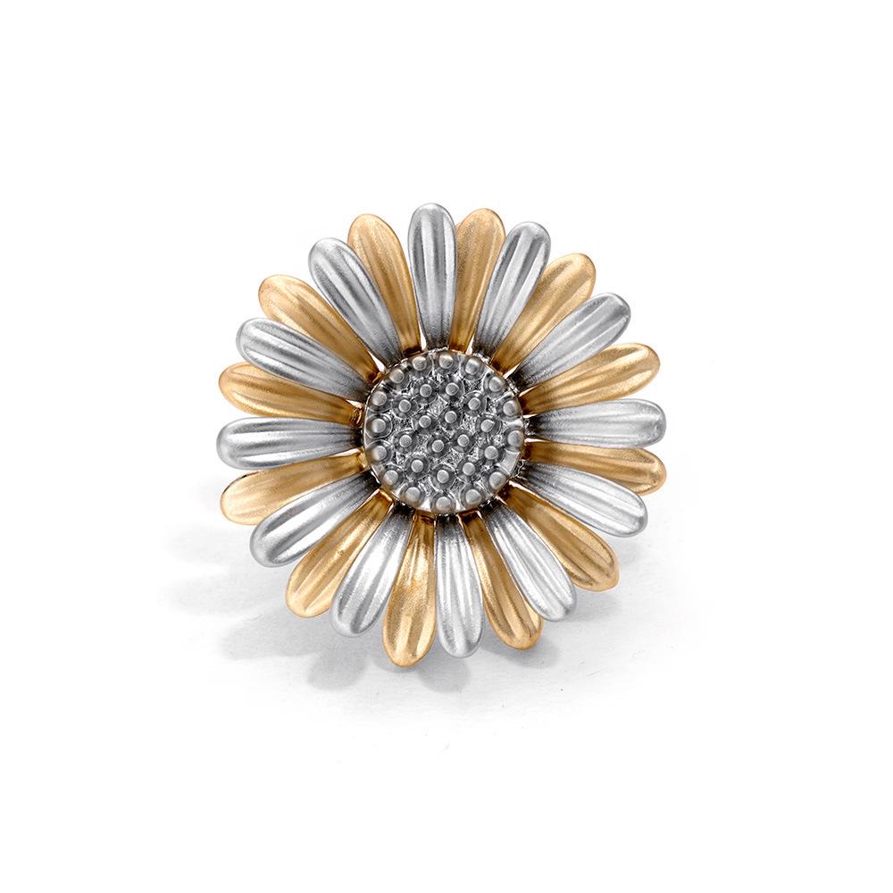 Thousand Clan Daisy Brooch: Silver & Matte Gold, Versatile Pin Buckle Corsage X1073