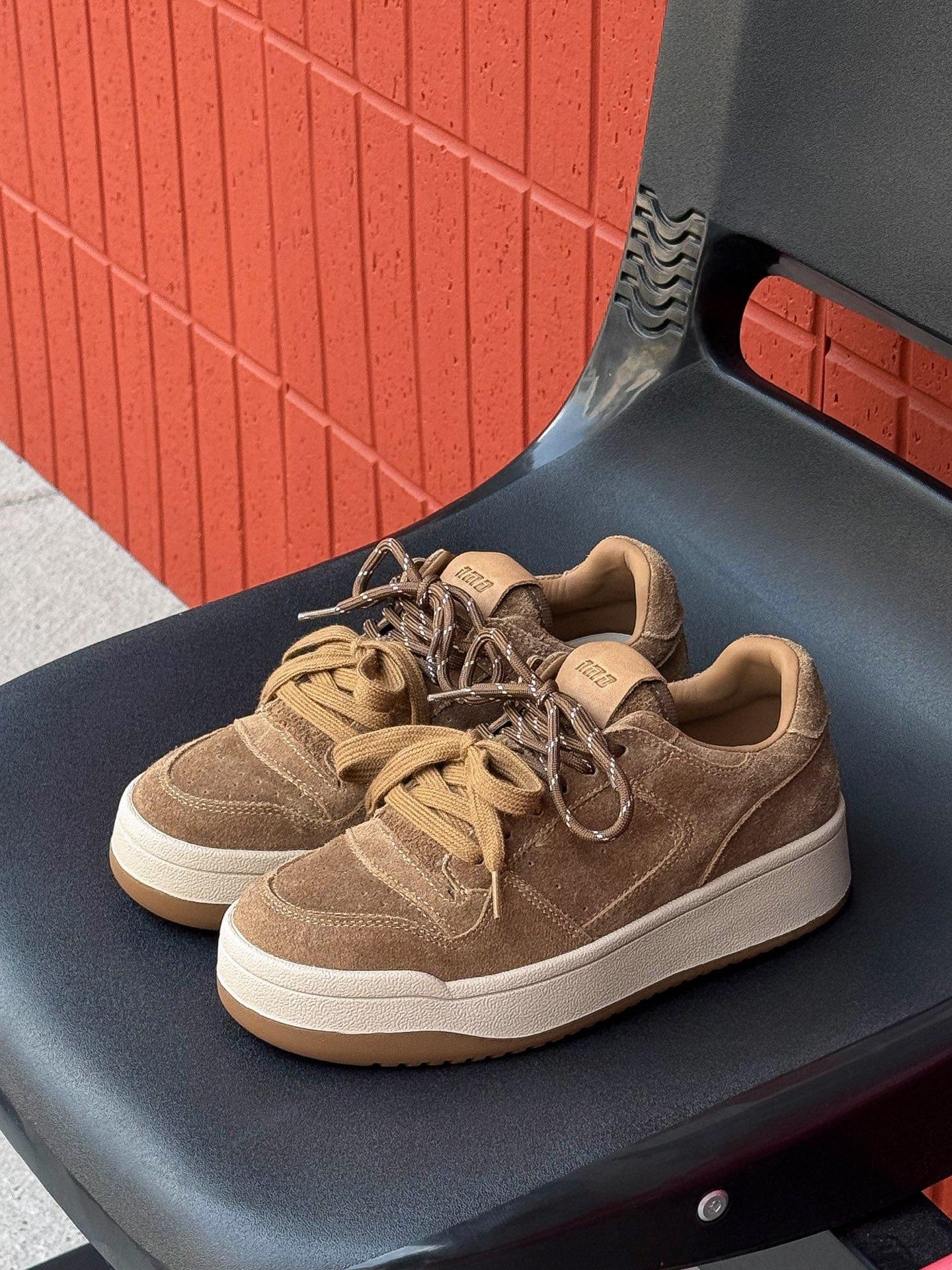 

Кожаные ретро немецкие тренировочные кроссовки женские 2025 новые легкие с мягкой подошвой повседневные кеды популярные студенческие повседневные кроссовки тренд 35