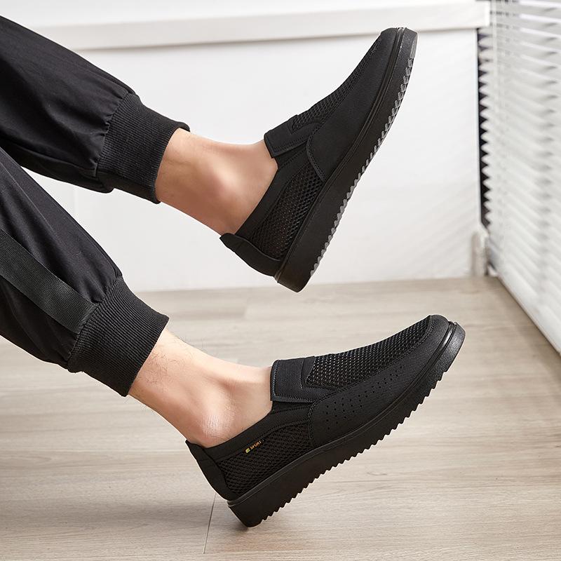Comfortable Men Casual Shoes Breathable Mesh Summer Men Shoes New Non-slip Lightweight Shoes for Men 2025 Summer New
