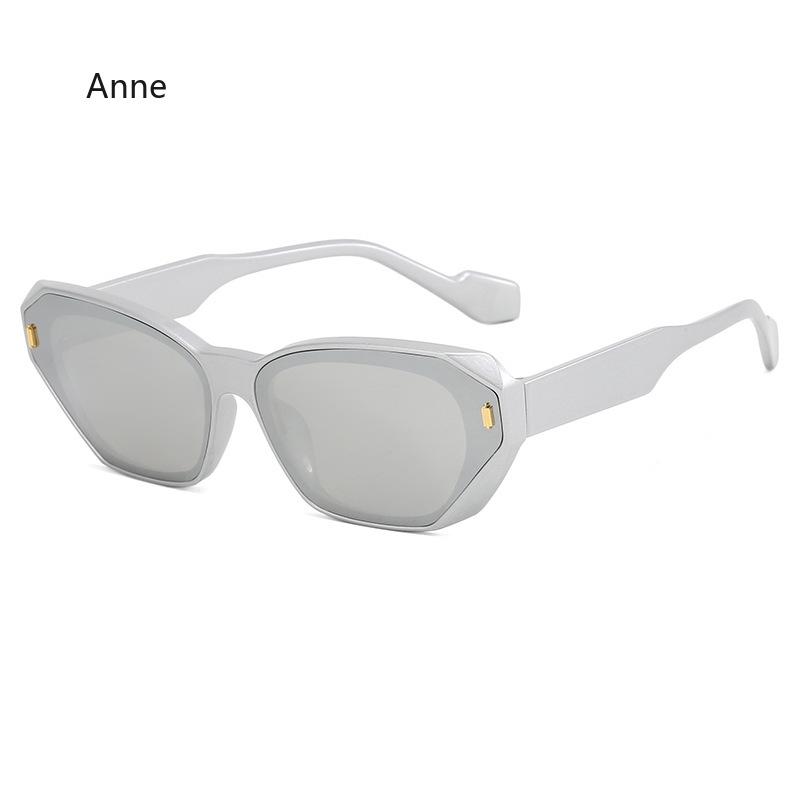 Square Cat Eyes Sunglasses Unisex Shade Sun Glasses Rivet Personality Punk Style for Women And Men